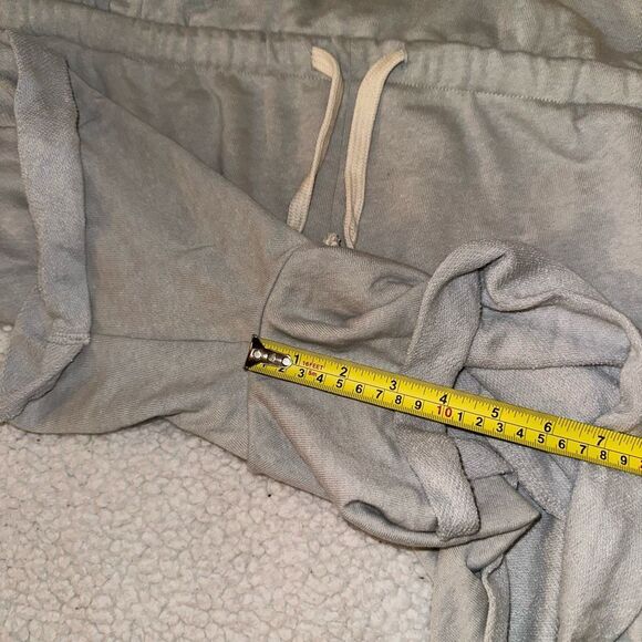 Disney Parks Women’s Gray Embroidered Romper Size 3XL NWT - Picture 9 of 9